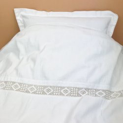 Hvidt vintage damask senget�j