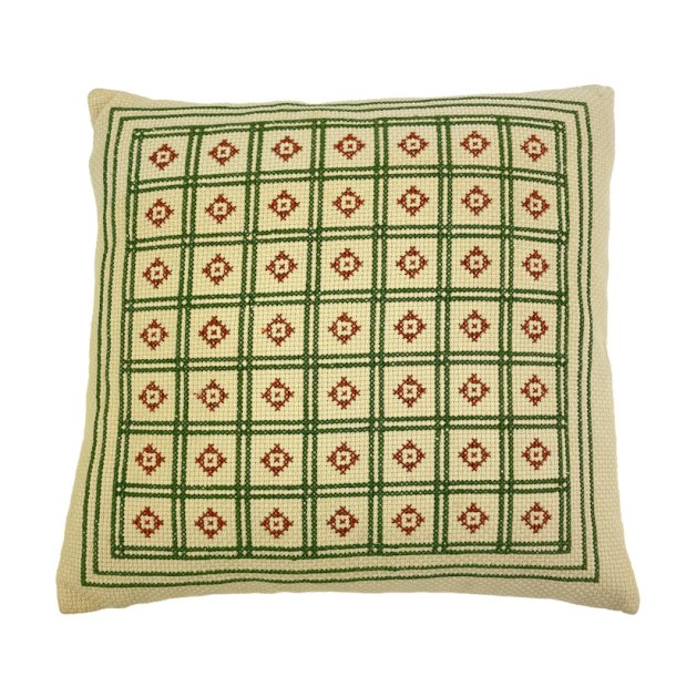 H�ndbroderet vintage pyntepude