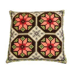 Broderet vintage pyntepude
