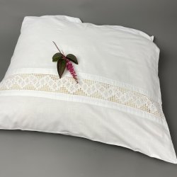 Hvidt vintage pudebetrk med mellemvrk