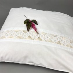 Hvidt vintage pudebetrk med mellemvrk