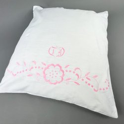 Hvidt vintage pudebetr�k lyser�dt broderi