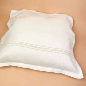 Vintage pudebetr�k med smalt broderi