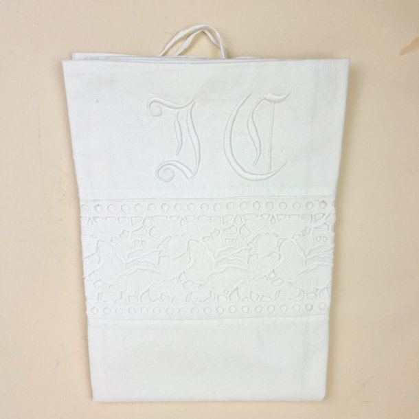Broderet hvidt vintage pudebetr�k