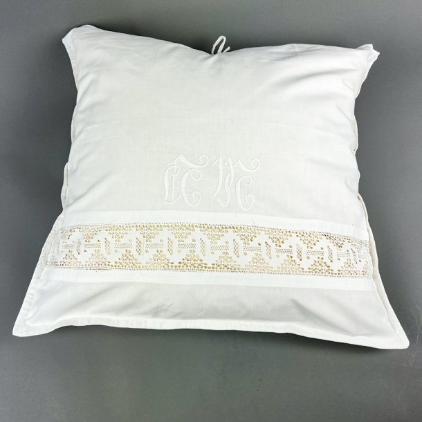 Hvidt vintage pudebetr�k monogram