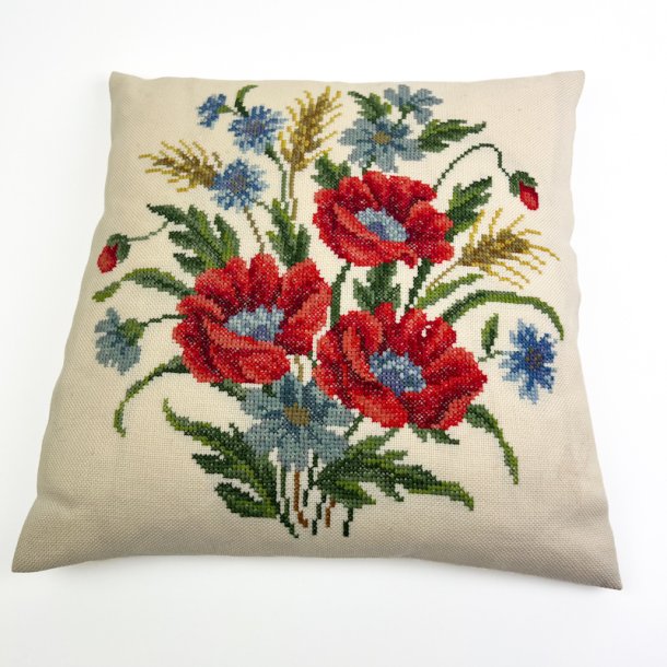 H�ndbroderet vintage pude med valmuer
