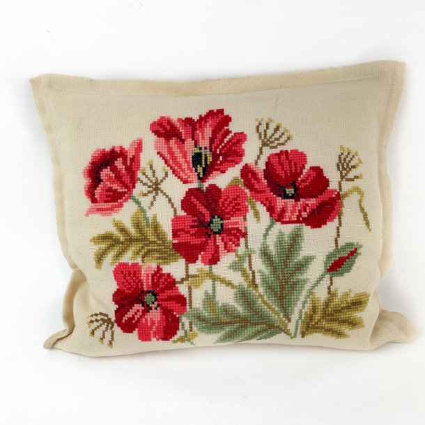 Vintage pyntepude med rde valmuer