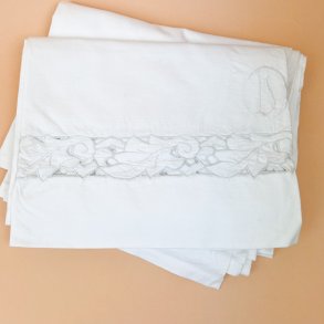 To vintage pyntelagener med mellemv�rk