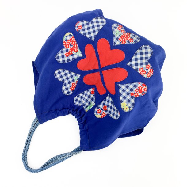 Blaue Retro Tasche mit Herzen