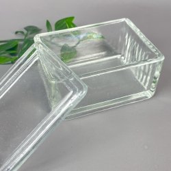 Vintage sm�rsk�l i presset glas