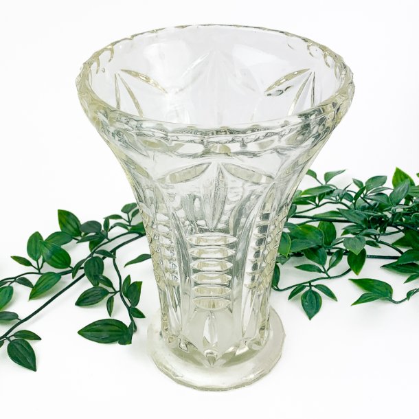 Klare Vintage-Vase aus Pressglas