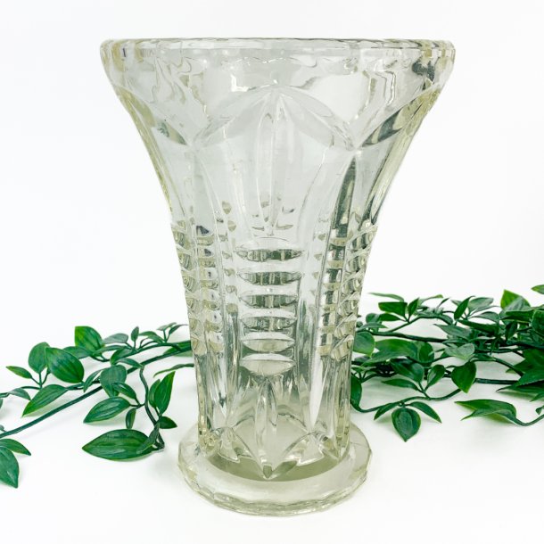 Klar vintage vase i presset glas