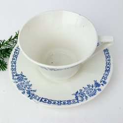 Antike Teetasse mit Untertasse in Blau  19. Jahrhundert
