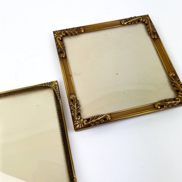 To gyldne vintage billedrammer - 13x13 cm