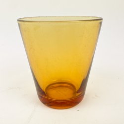 Ravfarvet retro glas