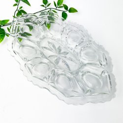 Smukt vintage fad i presset glas