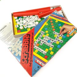 Retro Scrabble Spiel