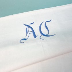 Vintage viskestykkeforhng med bl broderi