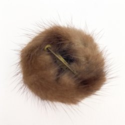 Vintage broche med pels og rhinsten