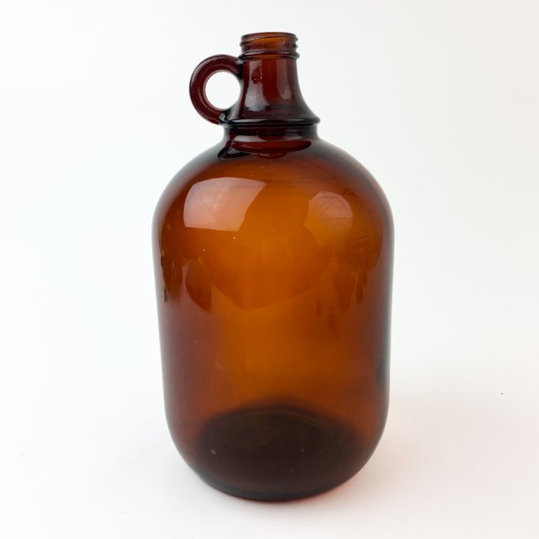 Stor retro glasflaske med hank