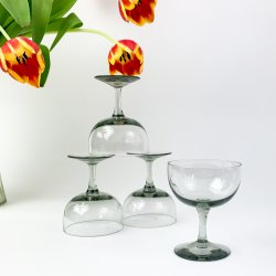 Graue Retro-Likrschale