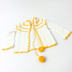 Gestrickter Babypullover, wei mit orange. Gre 6 Monate