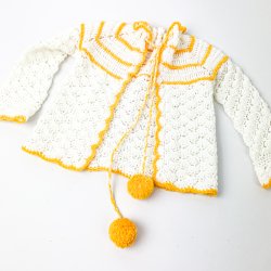 Gestrickter Babypullover, wei mit orange. Gre 6 Monate