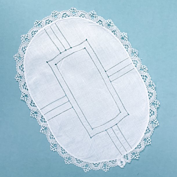 Oval vintage flakon med kniplingskant