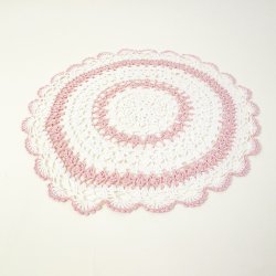 Hvid og rosa vintage lysedug