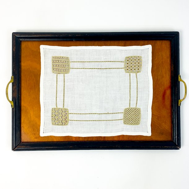 Vintage bakkeserviet med sandfarvet broderi