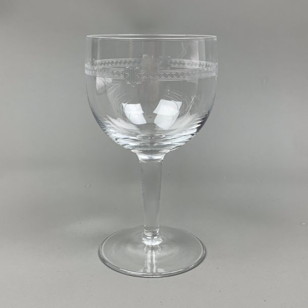 Vintage r�dvinsglas med ciselering