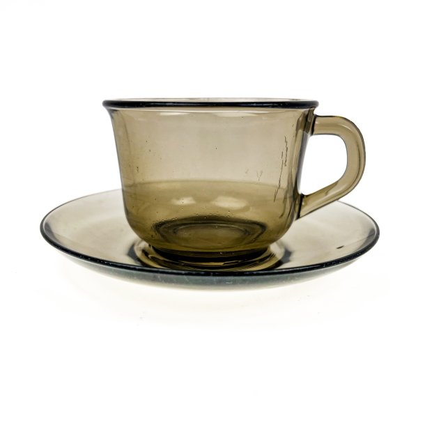 R�gfarvet vintage glaskop