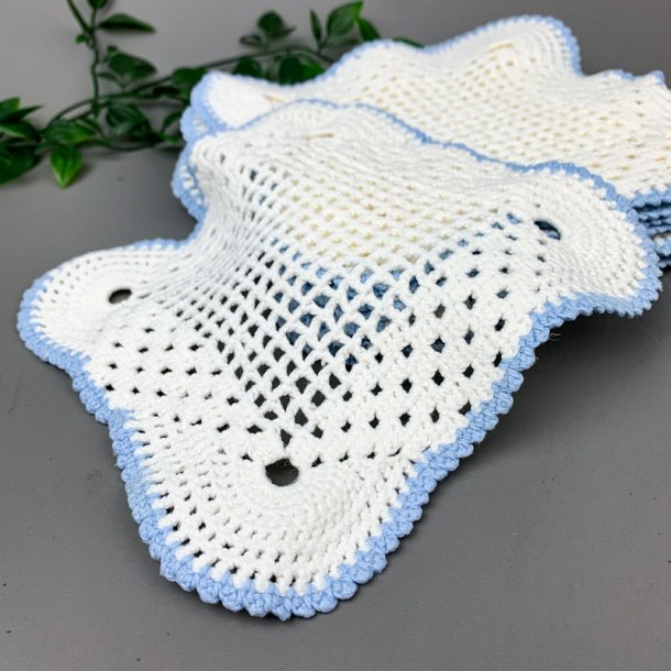 Zwlf weie Retro-Servietten