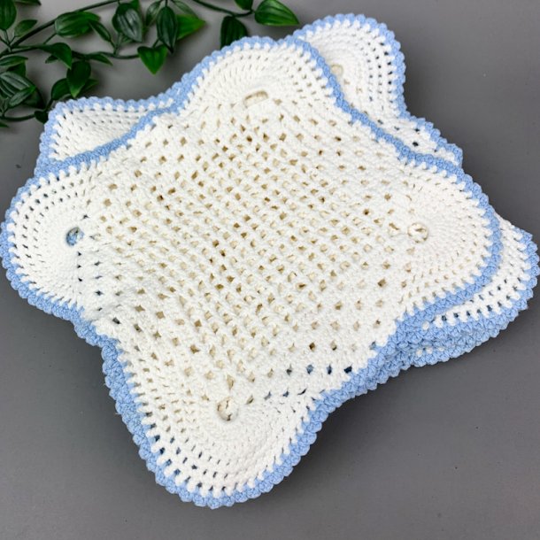 Zwlf weie Retro-Servietten