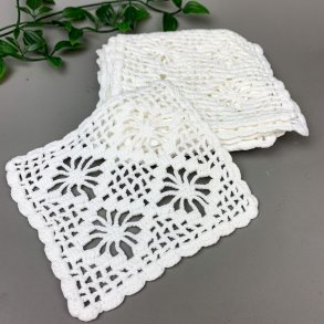 Acht gehkelte Vintage-Zwischenlege