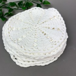 Runde gehkelte Zwischendeckchen  zehn Stck