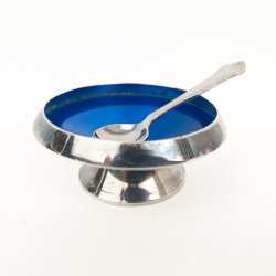Vintage versilbertes Salzgef�� mit blauer Emaille