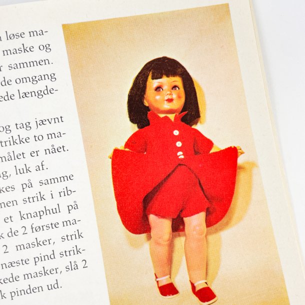 Moderne Puppenstrickmode von Grethe Christiansen