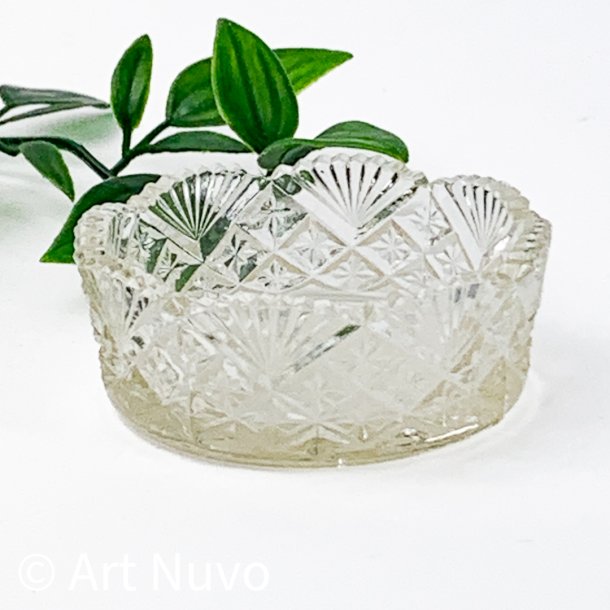 Lille presset glas saltkar