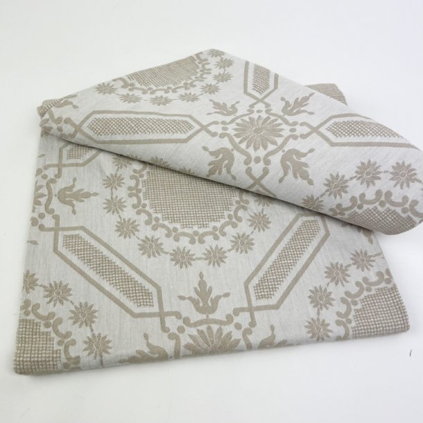 Flot sandfarvet retro dug med m�nster � 210 cm