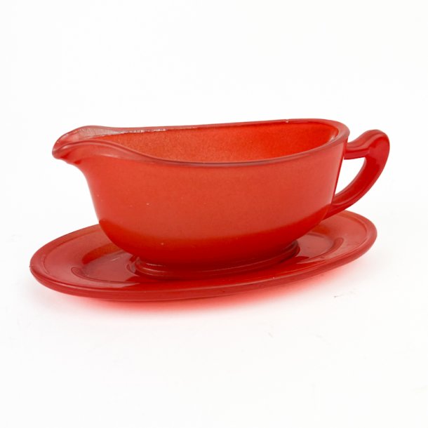 R�d vintage saucesk�l