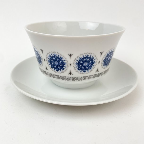 Retro Sauciere mit blauem Muster