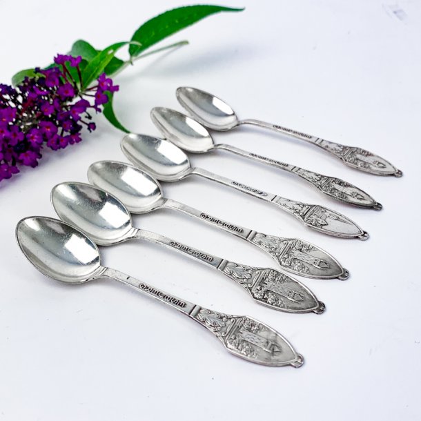 Sechs Retro-Teelffel aus Silberauflage