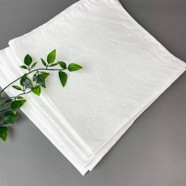 Seks hvide vintage damask mundservietter