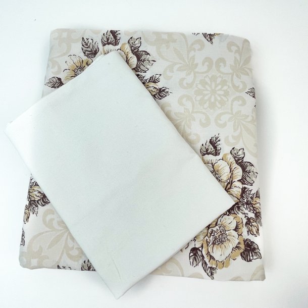 Retro sengetj med blomster