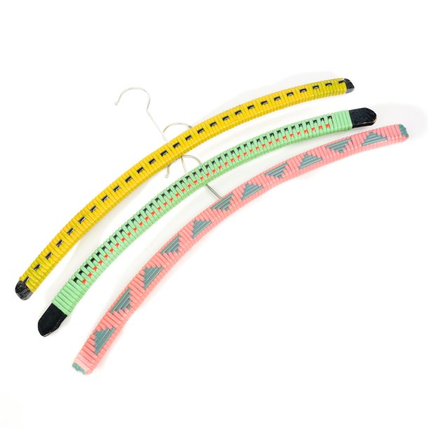 Tre farverige retro b�jler