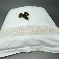 Hvidt vintage pudebetrk med mellemvrk