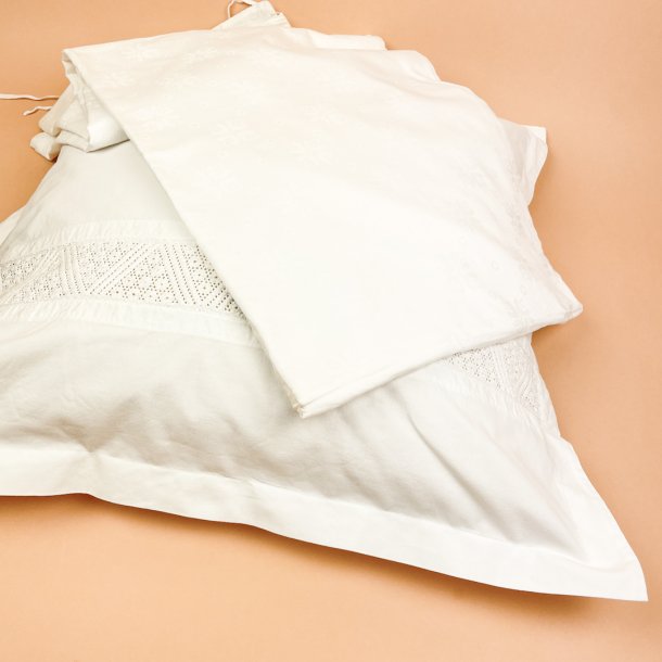 Hvid vintage damask senget�j