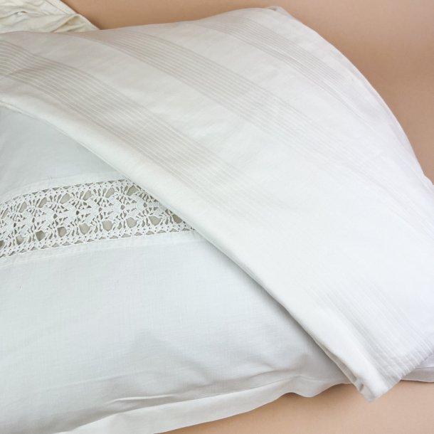 Hvid vintage damask senget�j
