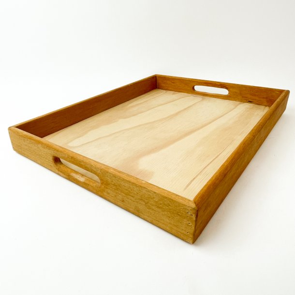 Vintage serveringsbakke i lyst tr